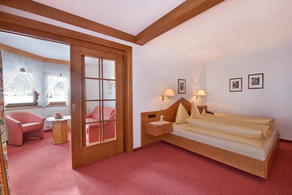 Hotel Jagdhof Bed & Breakfast オーバーグールグル 部屋 写真
