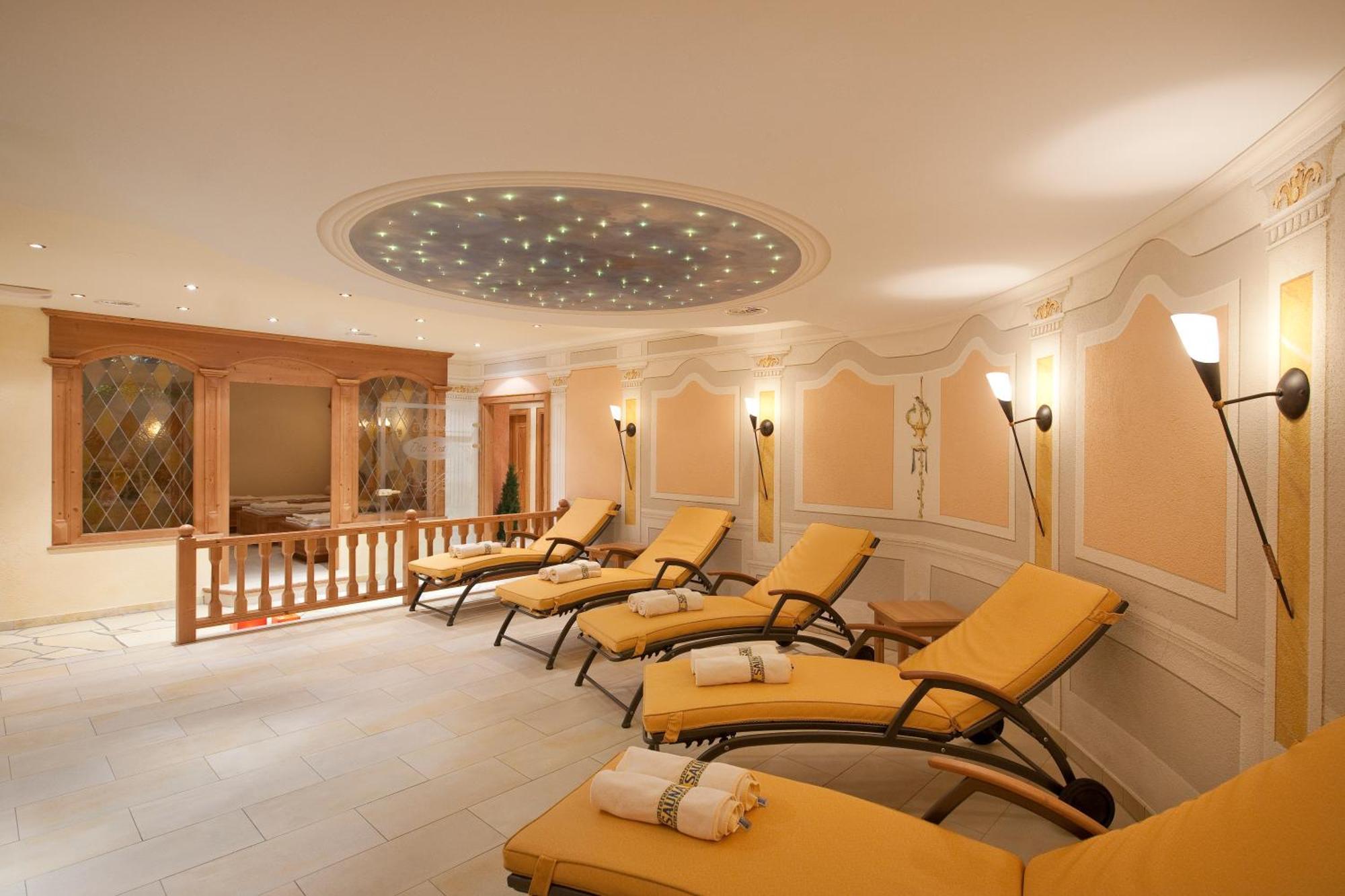 Hotel Jagdhof Bed & Breakfast オーバーグールグル エクステリア 写真