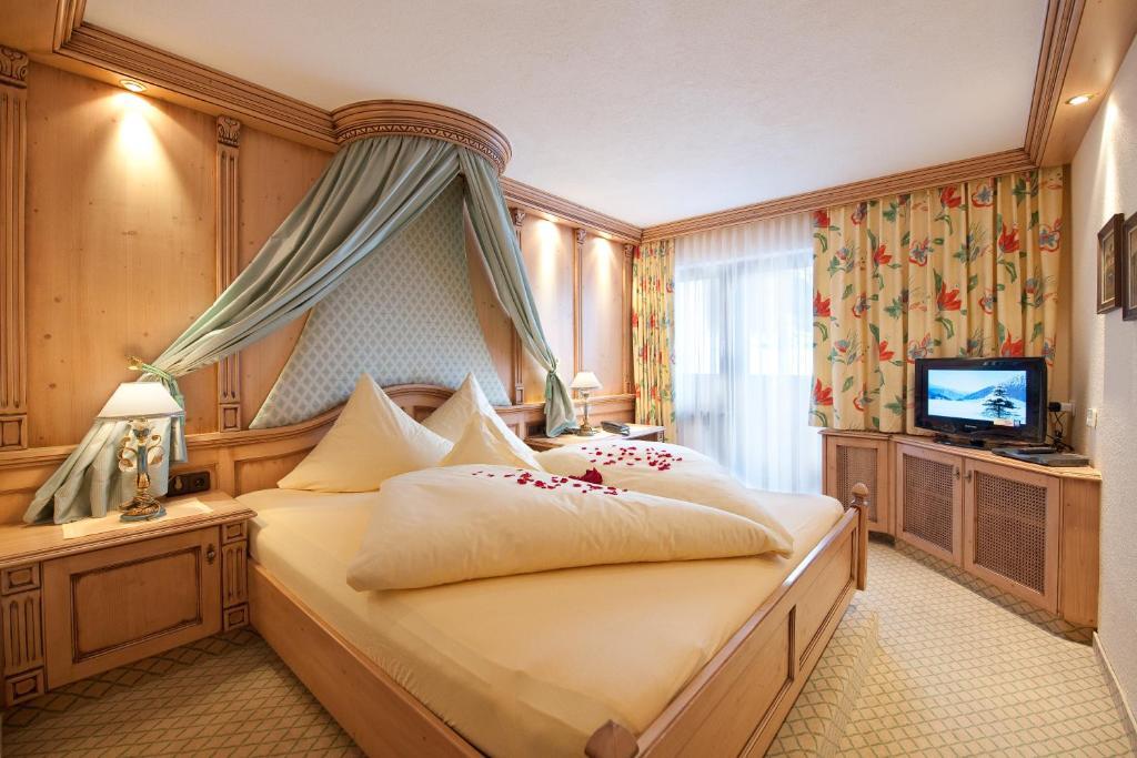 Hotel Jagdhof Bed & Breakfast オーバーグールグル エクステリア 写真