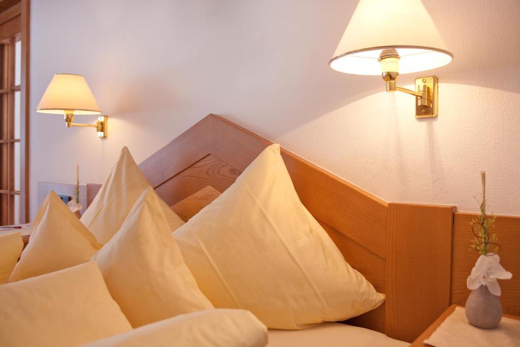 Hotel Jagdhof Bed & Breakfast オーバーグールグル 部屋 写真