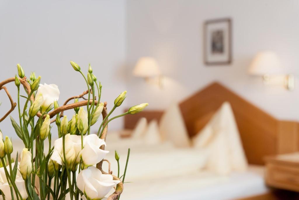 Hotel Jagdhof Bed & Breakfast オーバーグールグル 部屋 写真