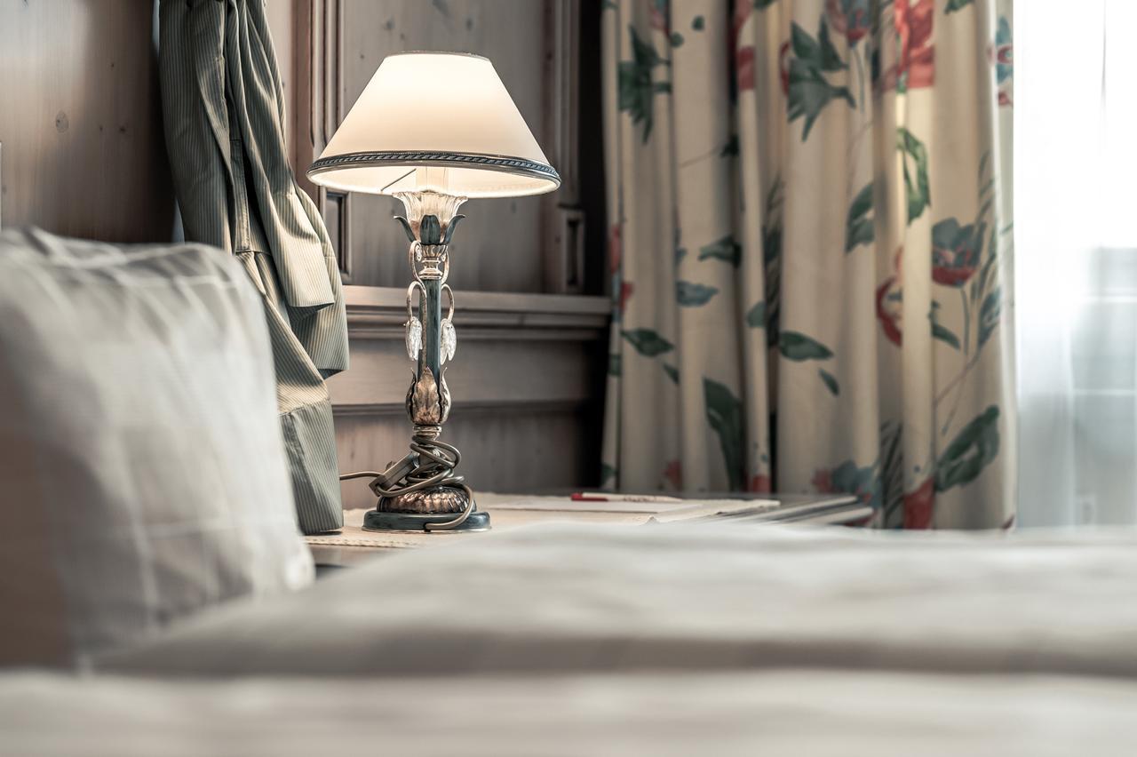 Hotel Jagdhof Bed & Breakfast オーバーグールグル エクステリア 写真